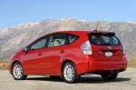 Toyota Prius V 2011 года